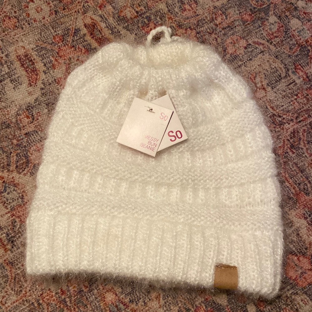 SO Messy Bun Beanie NWT